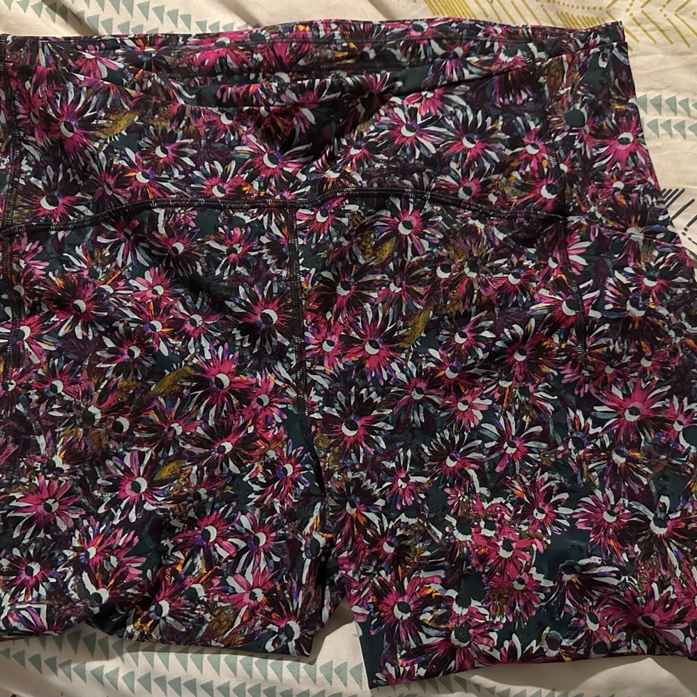 Lululemon 
Size 16 women’s